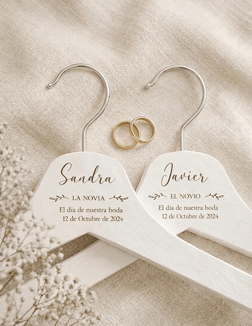 Pack de Perchas "Los novios"